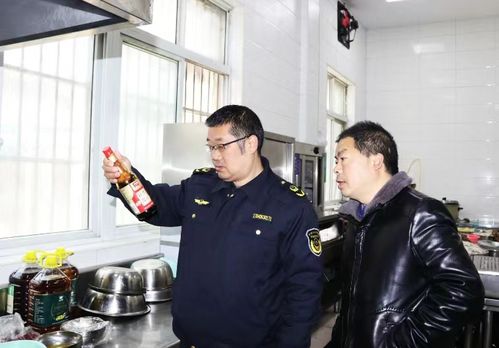 嚴(yán)把食品安全關(guān) 湖北省竹山縣深河鄉(xiāng)市場(chǎng)監(jiān)管所守護(hù)師生 舌尖上的安全